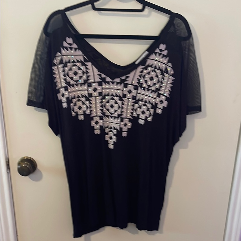 Vocal Black and Cream Graphic Short Sleeve Blouse